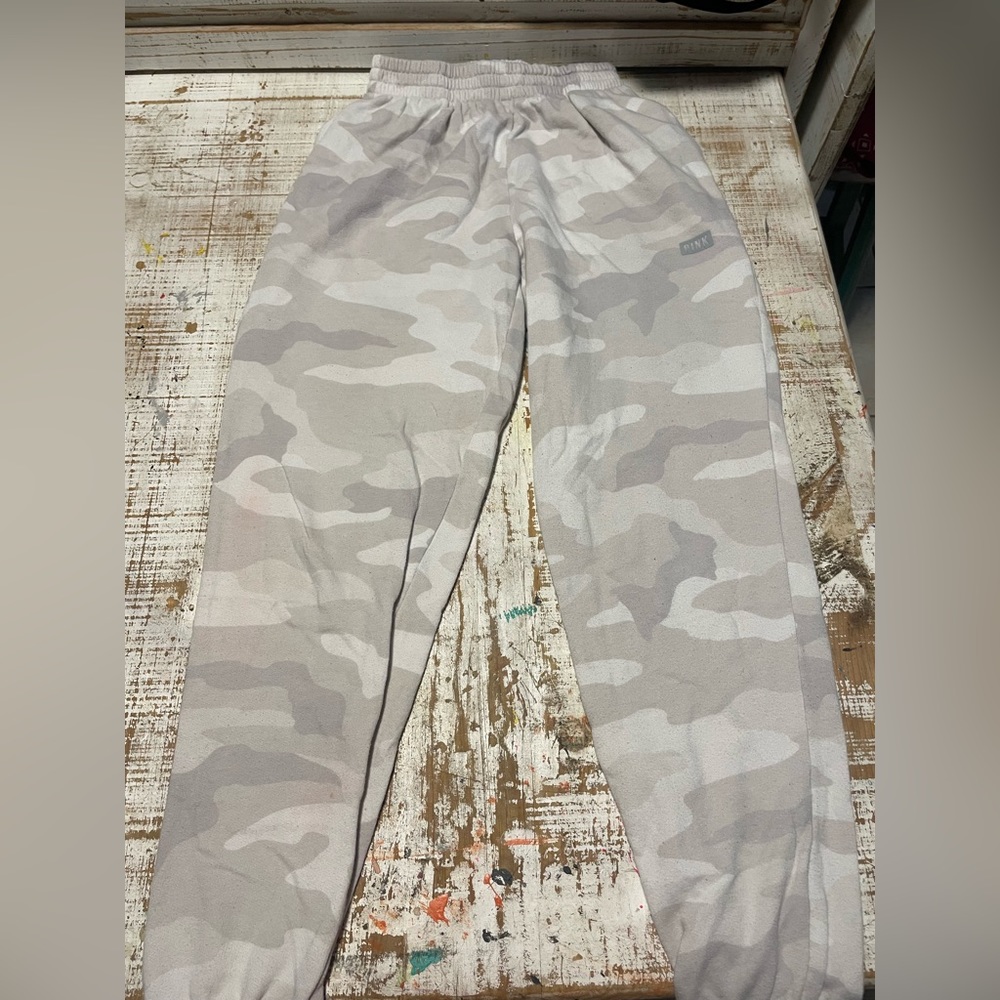 Pink, Victoria’s Secret camo sweatpants